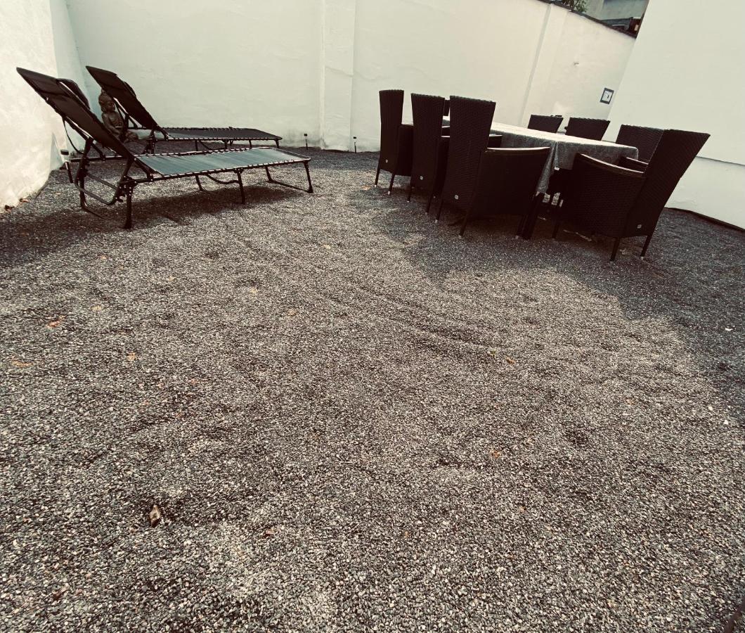 Traumhaftes 1-Zi Apartment Mit Gartennutzung Naehe Krefeld Hbf Bagian luar foto