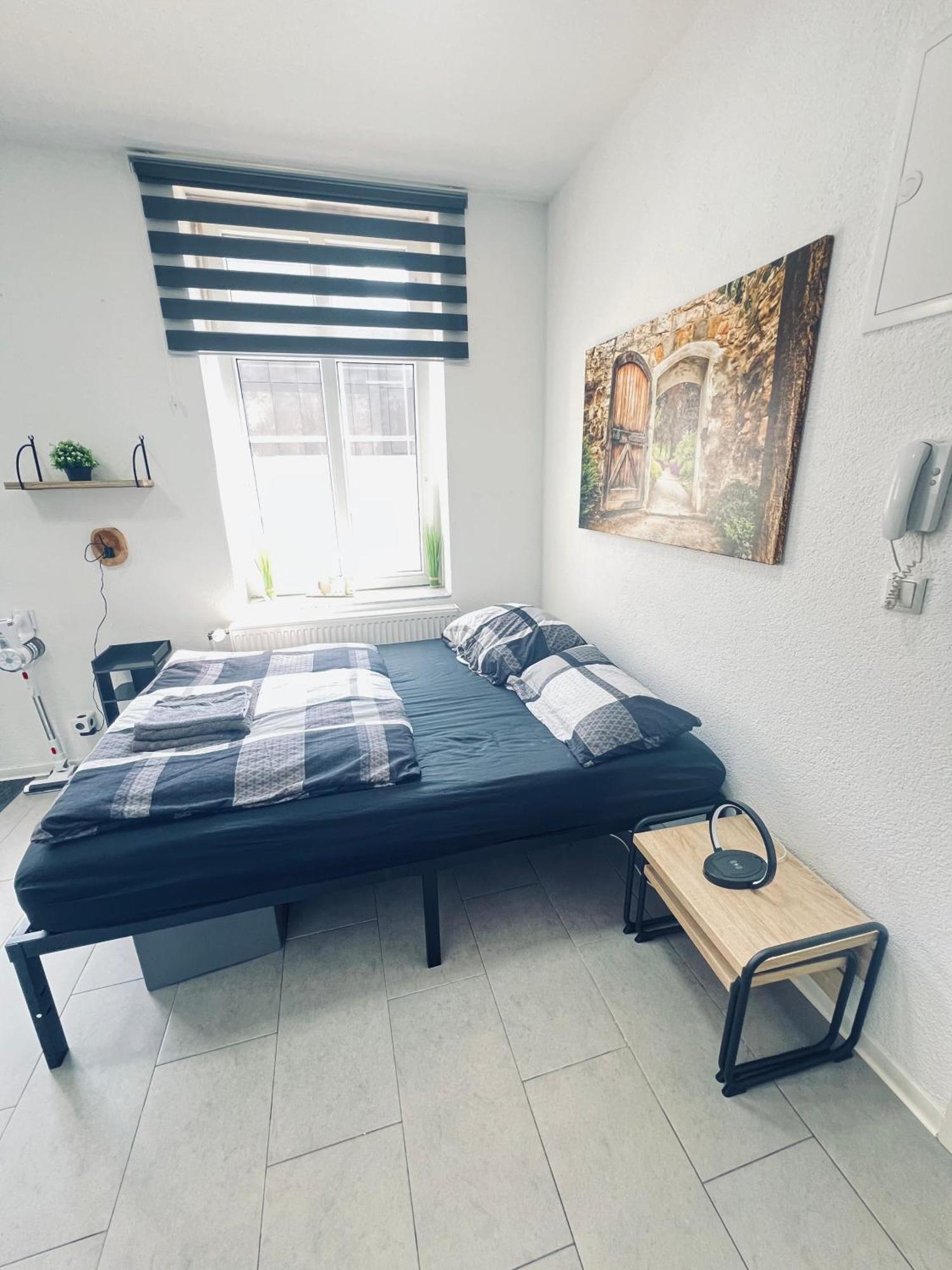 Traumhaftes 1-Zi Apartment Mit Gartennutzung Naehe Krefeld Hbf Bagian luar foto